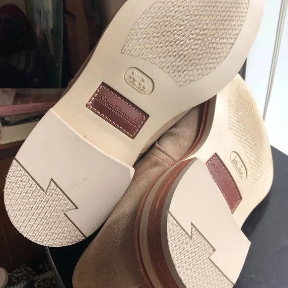 Allen Edmonds Nomad tan suede lace up shoe size 11 - Picture 3 of 6